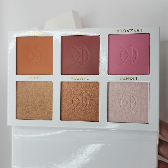 Kenia Ontiveros Beauty Blush & Shine Kit - Picture 8 of 13